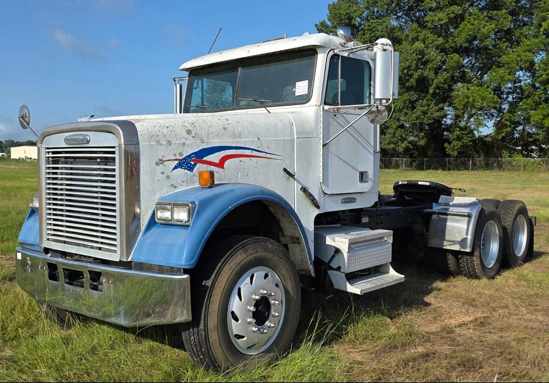 Image of Freightliner FLD120 Primary image