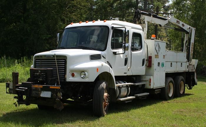 2008 Freightliner Business Class M2 Equipment Image0