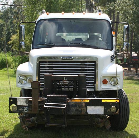 Image of Freightliner M2 equipment image 1