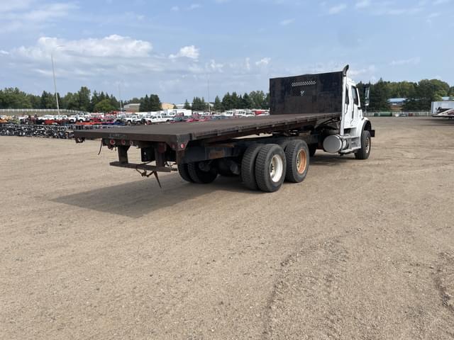 Image of Freightliner M2 equipment image 4