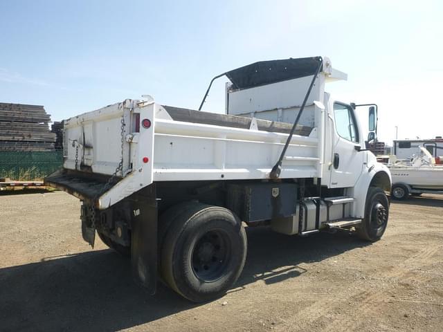 Image of Freightliner M2 equipment image 2