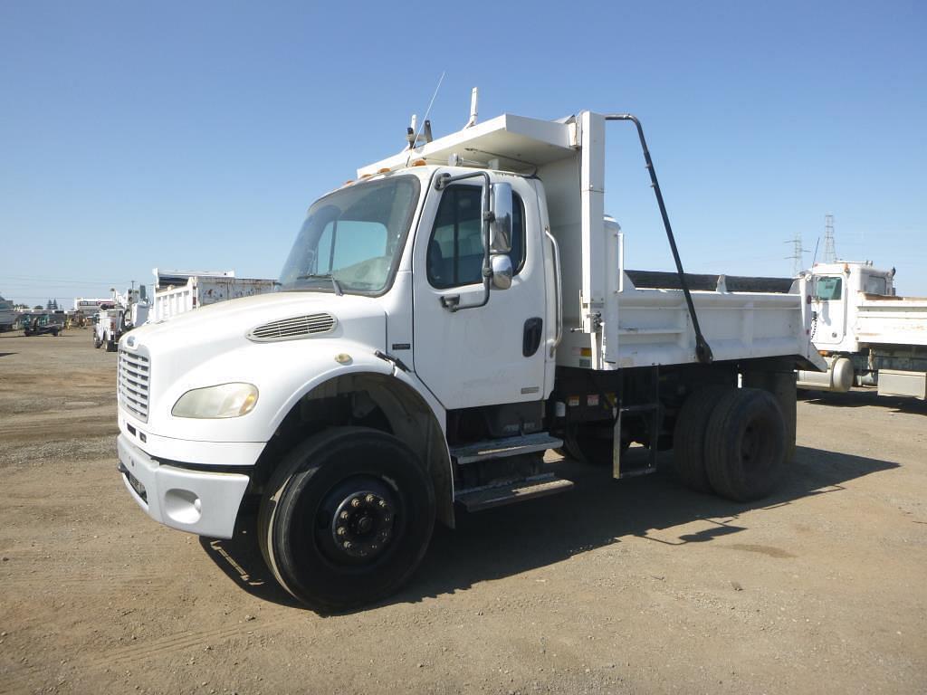 Image of Freightliner M2 Primary image