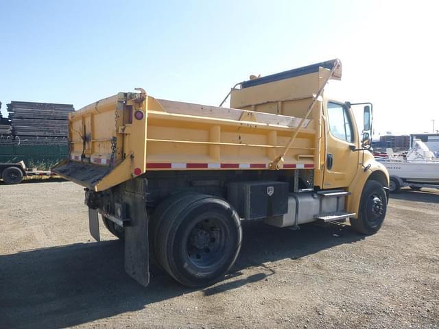 Image of Freightliner M2 equipment image 2
