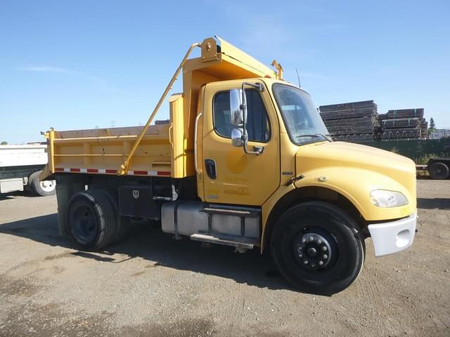 Image of Freightliner M2 equipment image 1