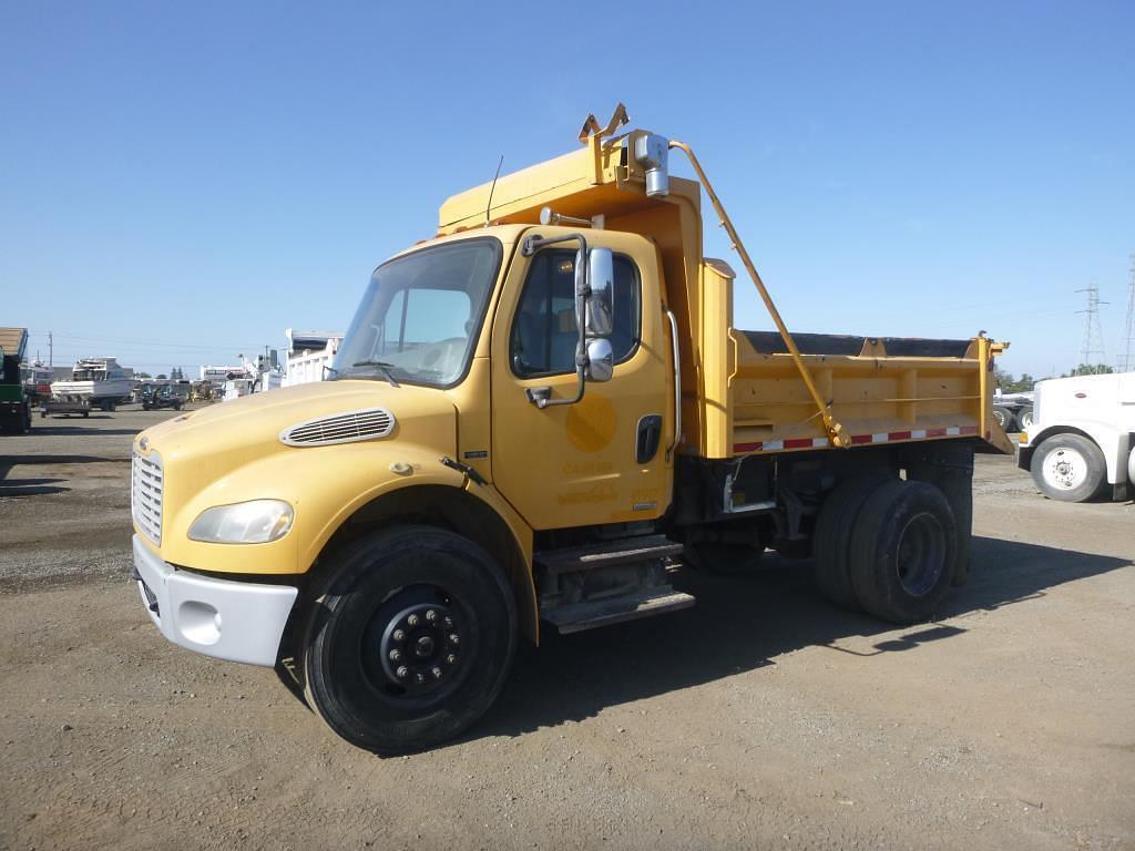 Image of Freightliner M2 Primary image