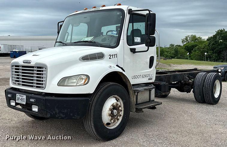 Image of Freightliner M2 Primary image