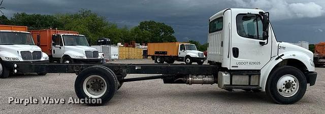 Image of Freightliner M2 equipment image 3