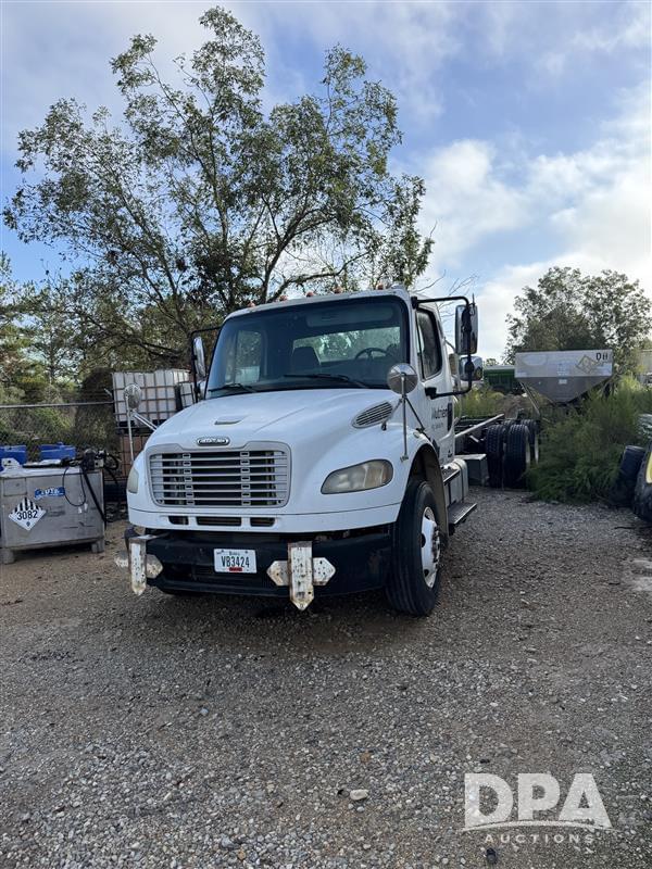 Image of Freightliner M2 Primary image