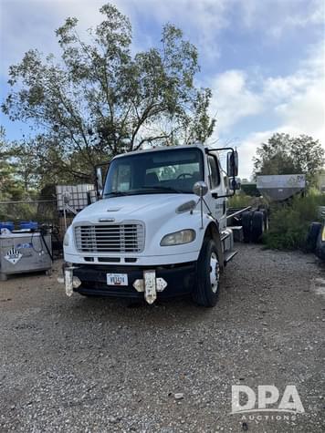 Main image Freightliner M2