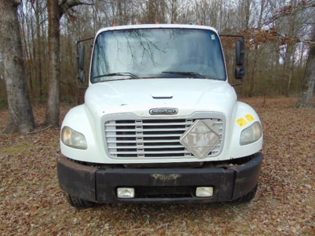 Image of Freightliner Business Class M2 equipment image 1