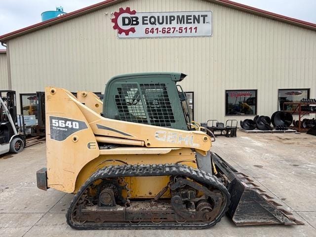 2008 Gehl 5640E Equipment Image0