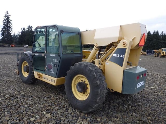 Image of Gehl DL12-40 equipment image 4