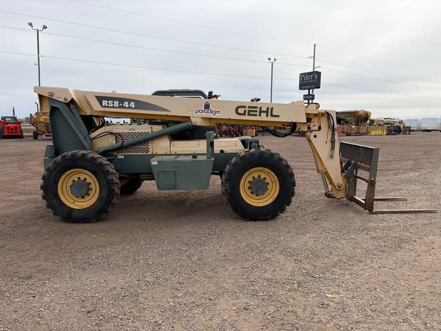 Image of Gehl RS8-44 equipment image 2