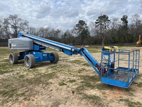 2008 Genie S-65 Equipment Image0