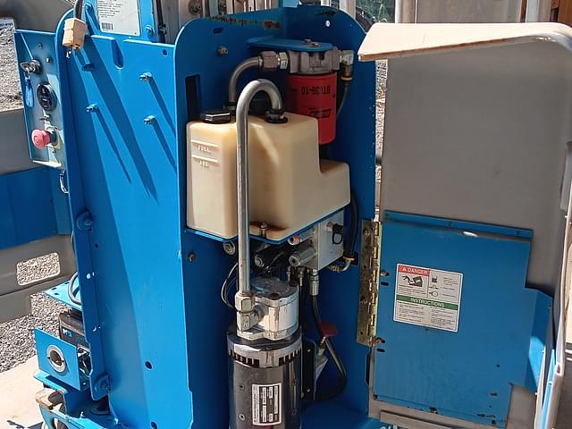 Image of Genie GR-15 equipment image 4