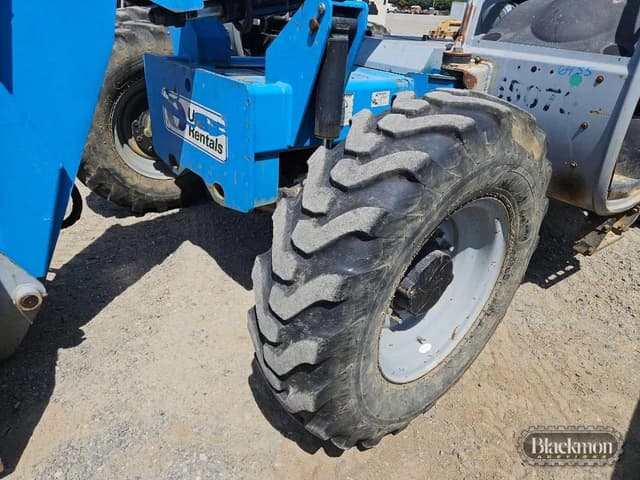 Image of Genie GTH644 equipment image 4