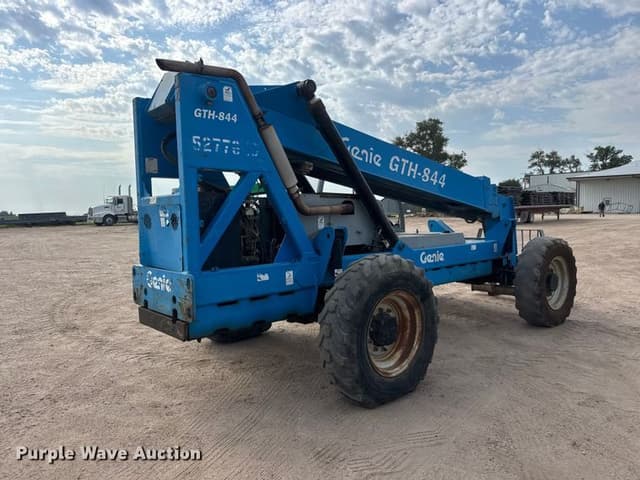 Image of Genie GTH-844 equipment image 4