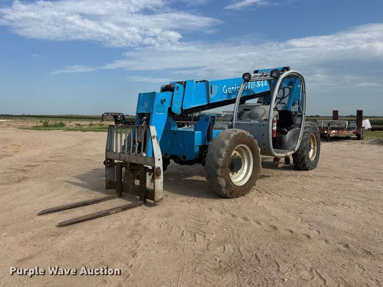 2008 Genie GTH-844 Equipment Image0