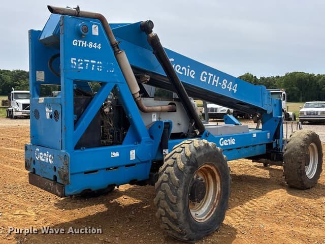 Image of Genie GTH844 equipment image 4
