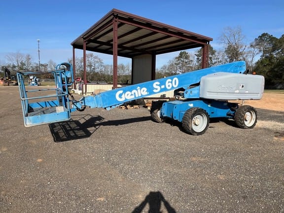 2008 Genie S-60 Equipment Image0