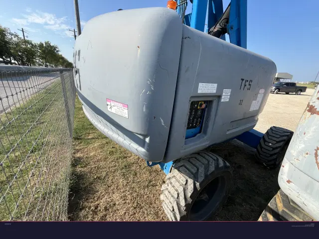 Image of Genie S-65 equipment image 2