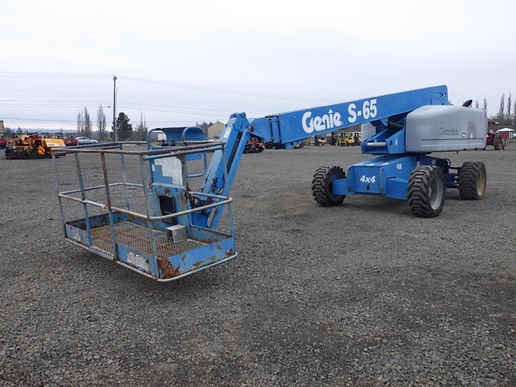 2008 Genie S-65 Equipment Image0