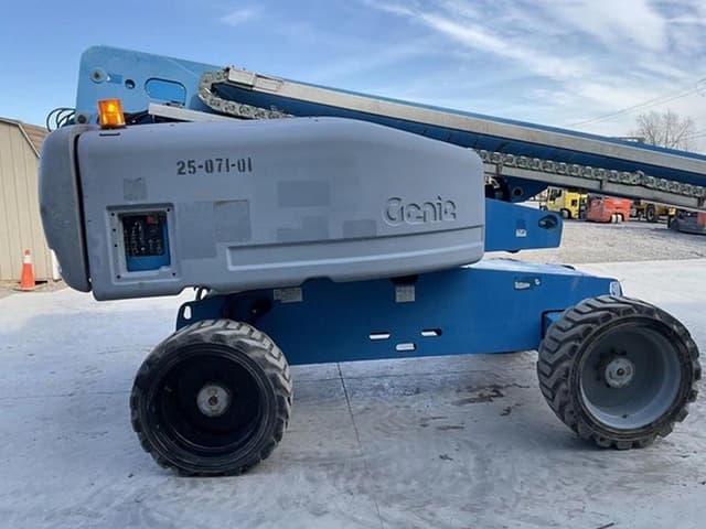 Image of Genie S-65 equipment image 4