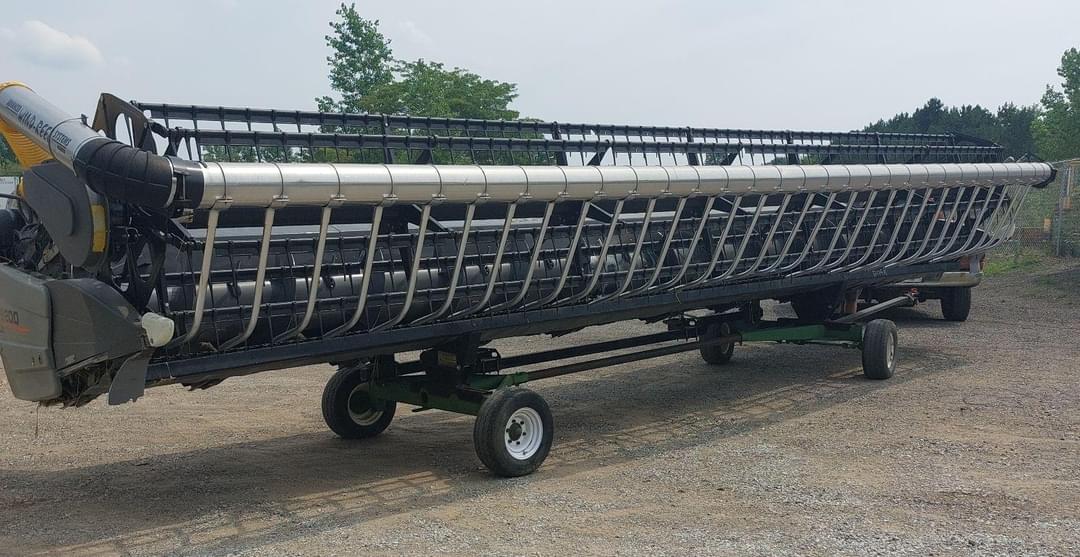 Image of Gleaner 8200 Primary image