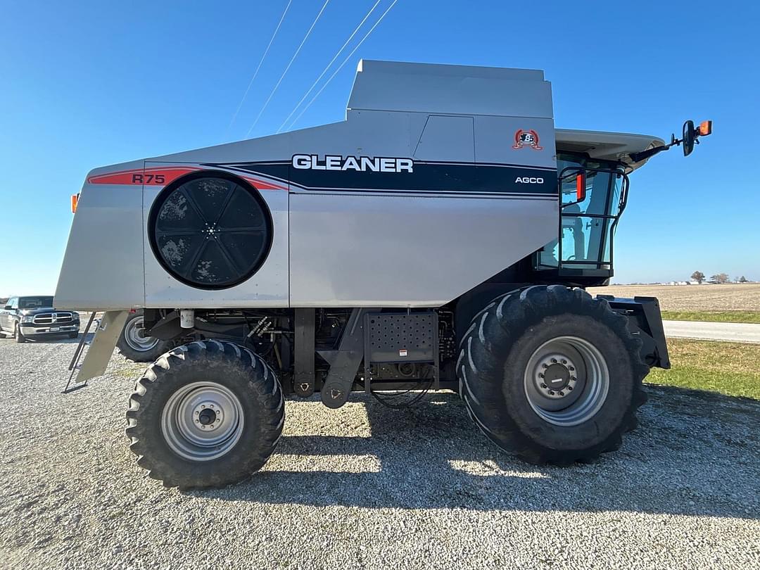 Image of Gleaner R75 Primary image