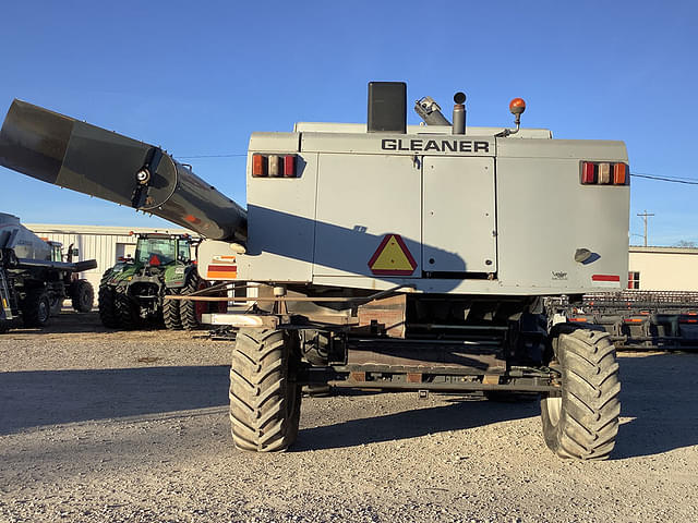 Image of Gleaner R75 equipment image 3