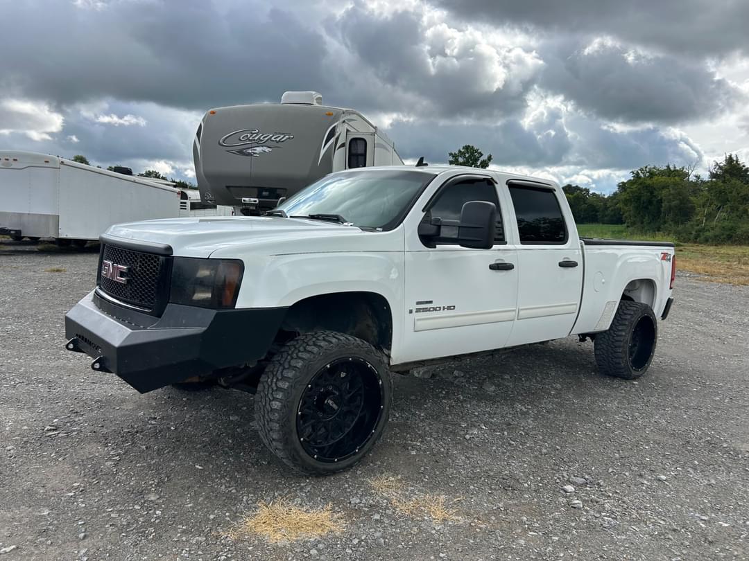 Image of GMC 2500 Primary image