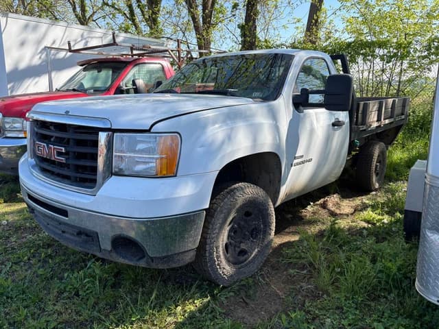 Image of GMC 2500HD equipment image 1
