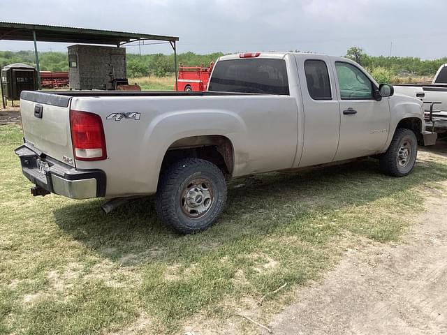 Image of GMC 2500 equipment image 2