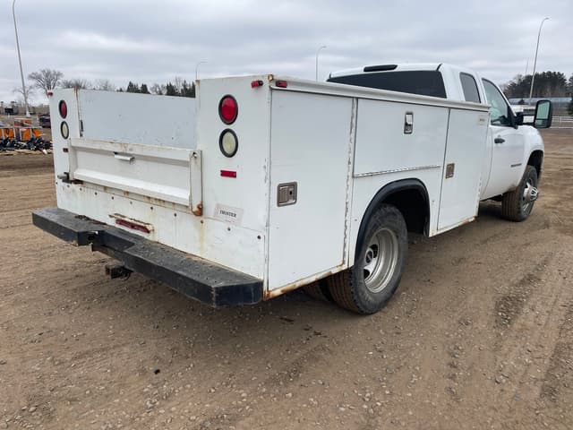 Image of GMC 3500 equipment image 2