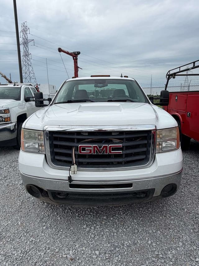 Image of GMC 3500HD equipment image 1