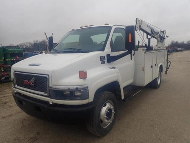 Image of GMC 4500 equipment image 3