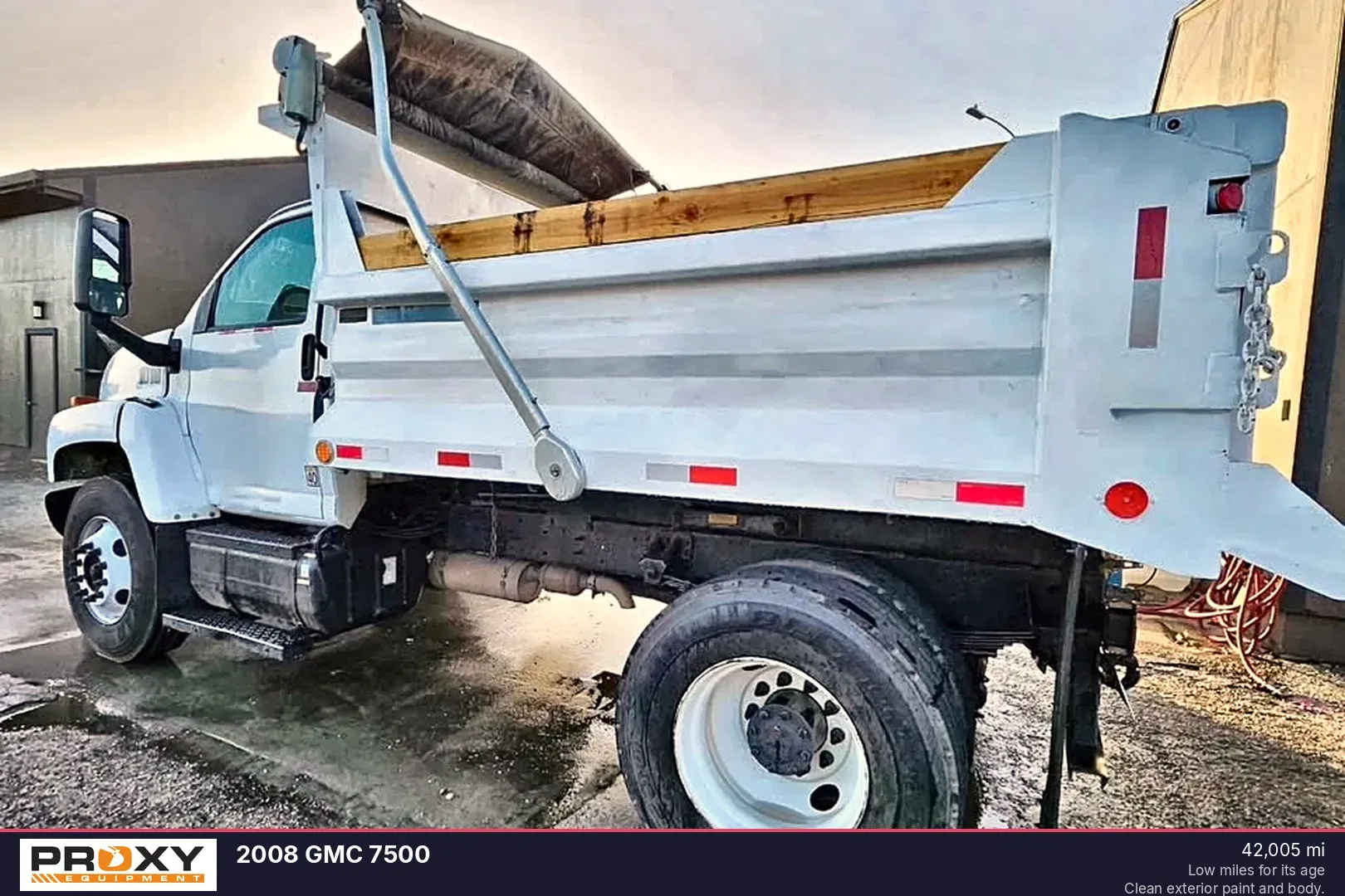 2008 GMC 7500 Equipment Image0