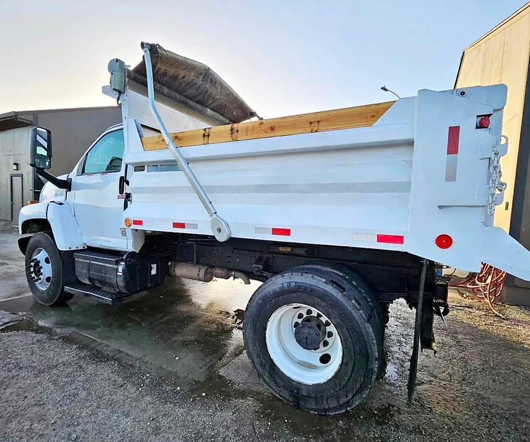 Image of GMC 7500 Primary image