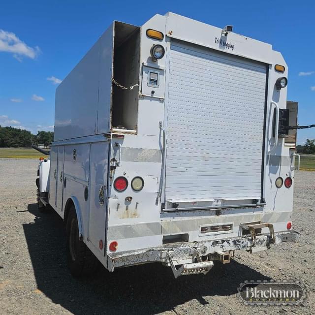 Image of GMC C4500 equipment image 2