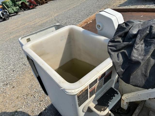 Image of GMC C5500 equipment image 4