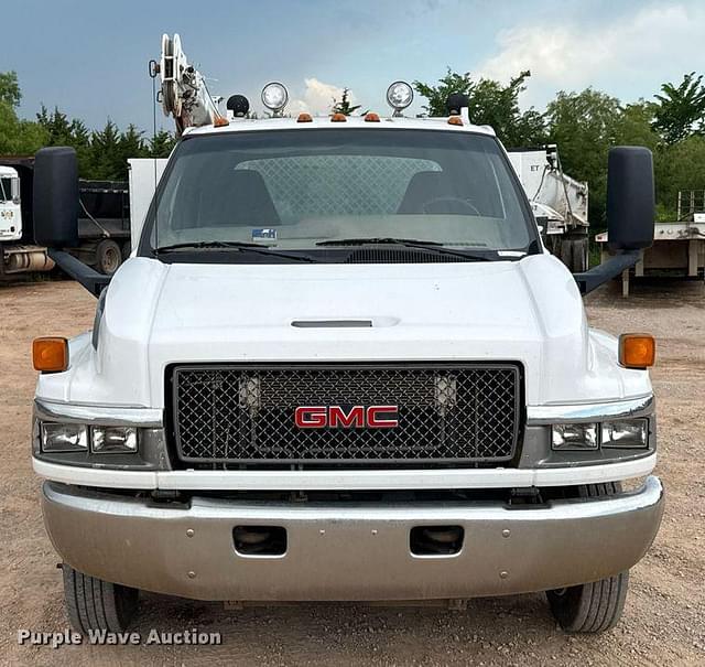 Image of GMC C5500 equipment image 1