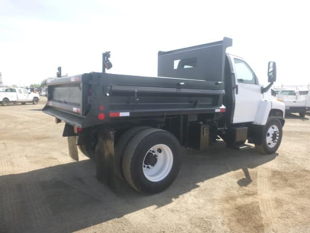 Image of GMC C6500 equipment image 2