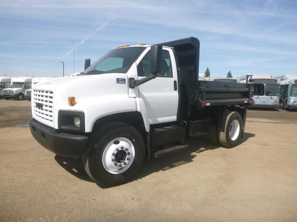 2008 GMC C6500 Equipment Image0
