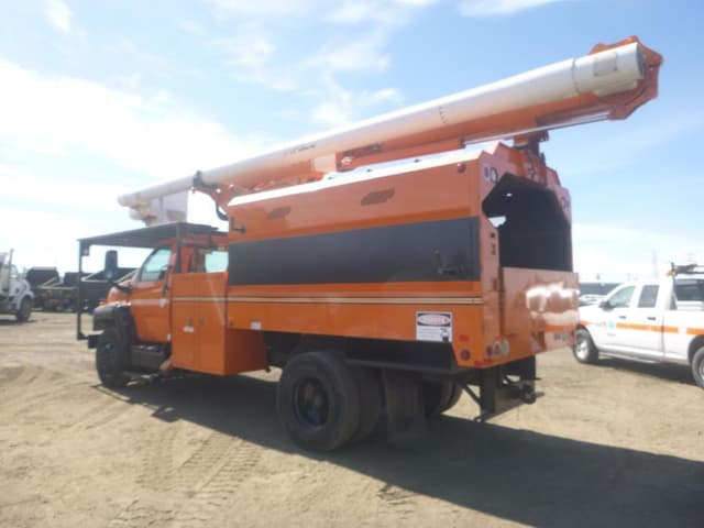 Image of GMC C7500 equipment image 3