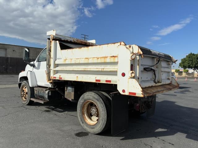 Image of GMC C7500 equipment image 3