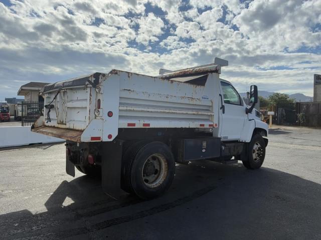 Image of GMC C7500 equipment image 2
