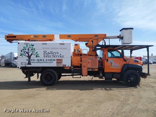 Image of GMC C7500 equipment image 3