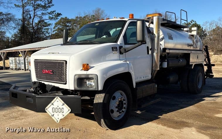 Image of GMC C7500 Primary image