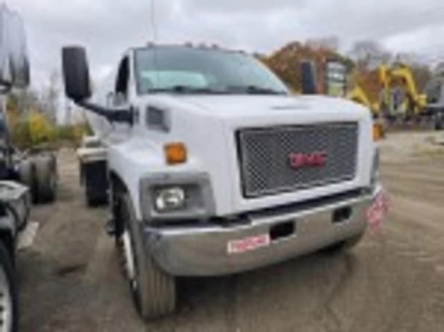 Image of GMC C7500 equipment image 2