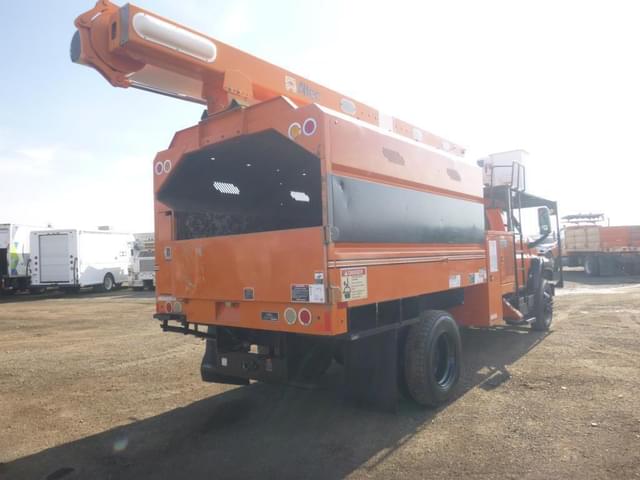 Image of GMC C7500 equipment image 2